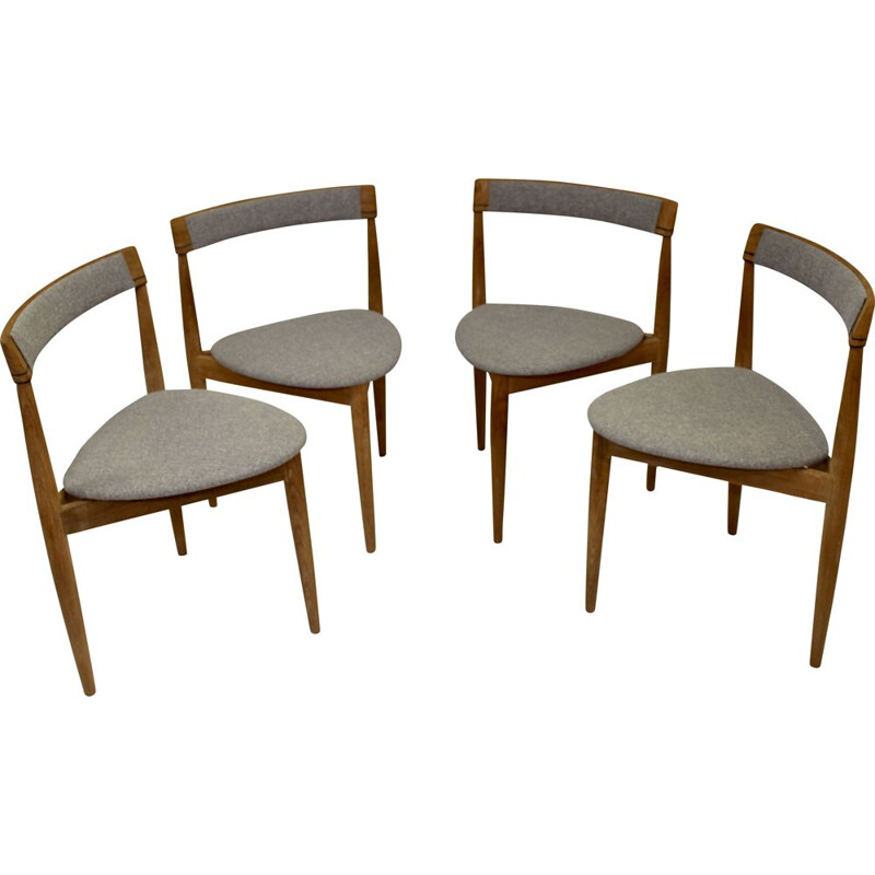 Suite of 4 vintage tripod chairs Frem Rojl Hans Olsen Denmark 1992