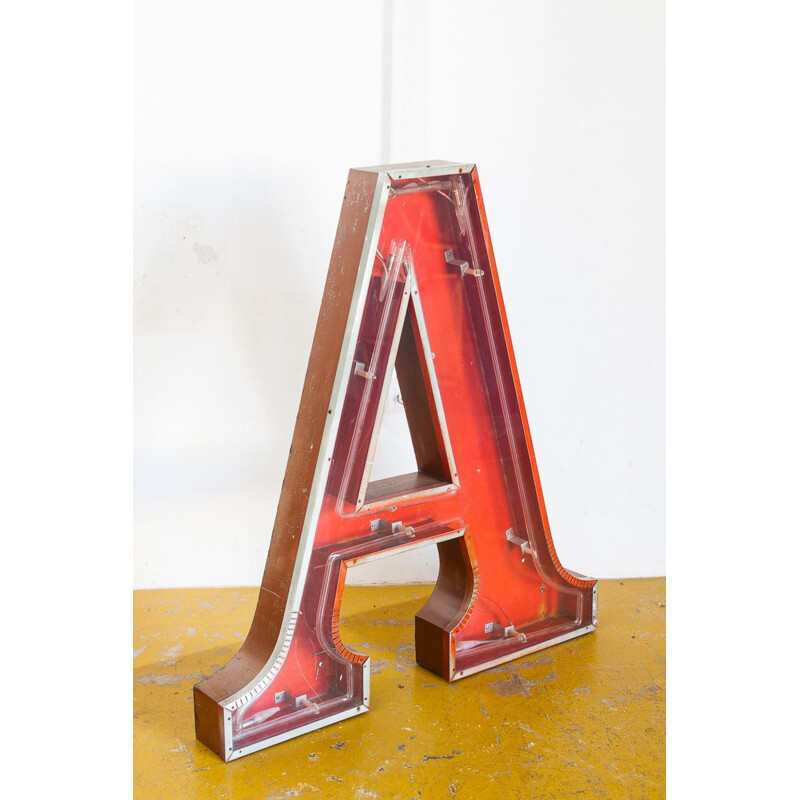 Suite of 6 vintage industrial letters Painted iron and methacrylate. Spain, 1970