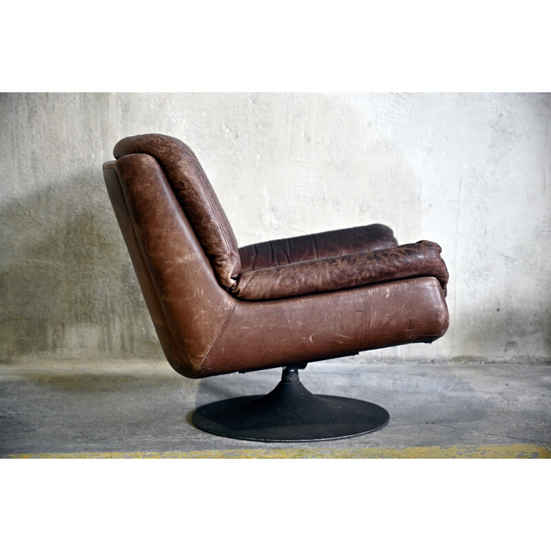 Vintage Brutalist Swivel Chair in Leather and Metal 1970s