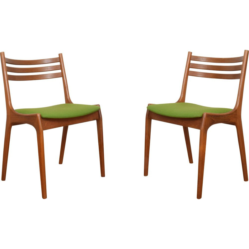 Paire de chaises vintage danoises en teck de Henning Kjærnulf pour Korup Stolefabrik 1960