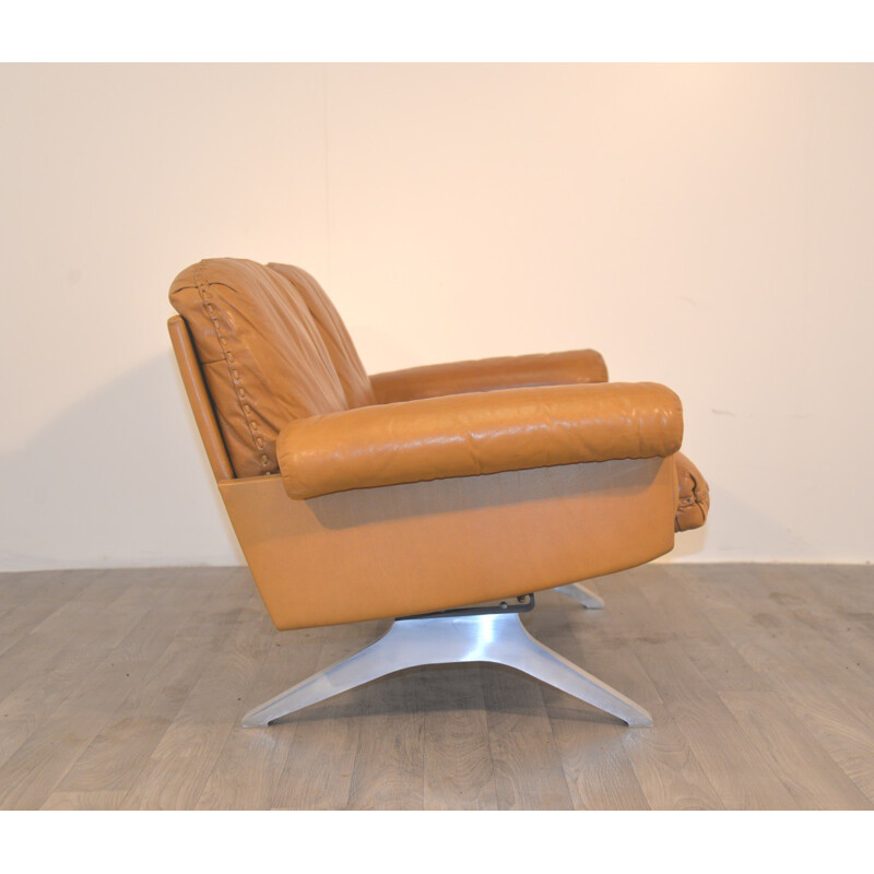 De Sede mid-century two seater cognac sofa in leather and aluminum - 1970s