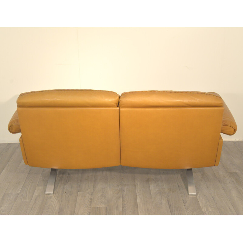 De Sede mid-century two seater cognac sofa in leather and aluminum - 1970s