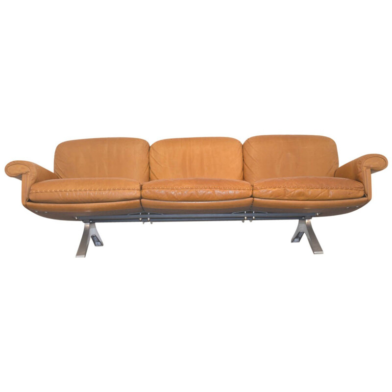 De Sede mid-century three seater cognac sofa in leather and aluminum - 1970s