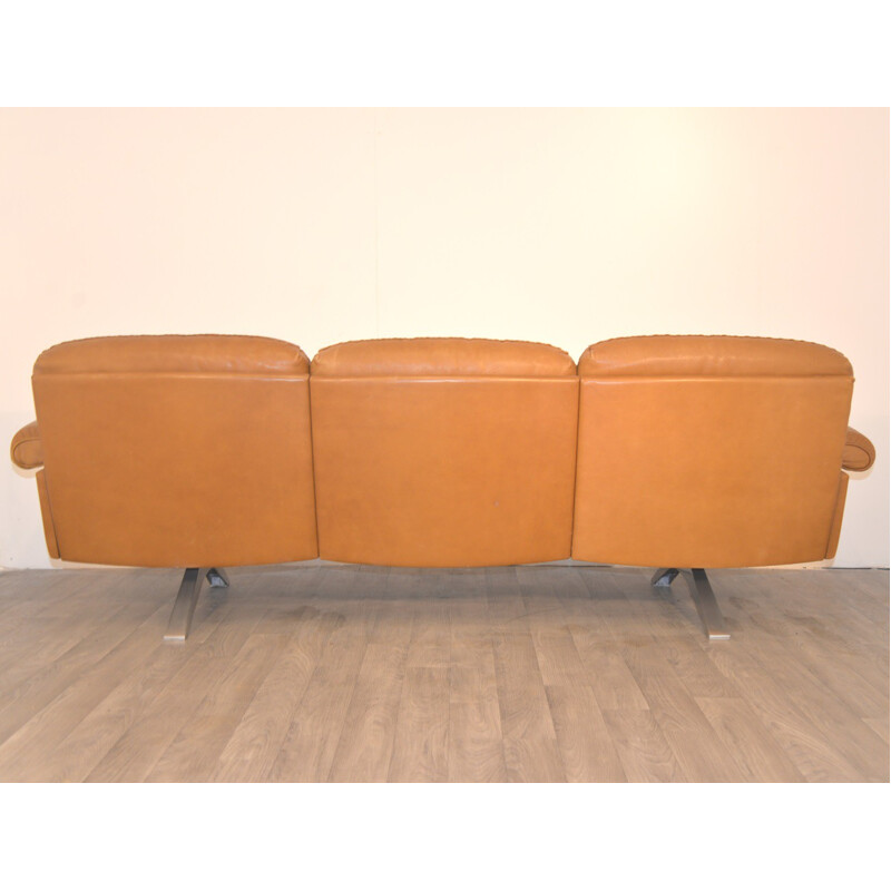 De Sede mid-century three seater cognac sofa in leather and aluminum - 1970s