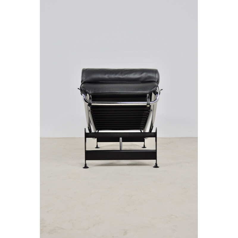 Vintage Black Leather Lounge Chair by Le Corbusier for Cassina 1980s