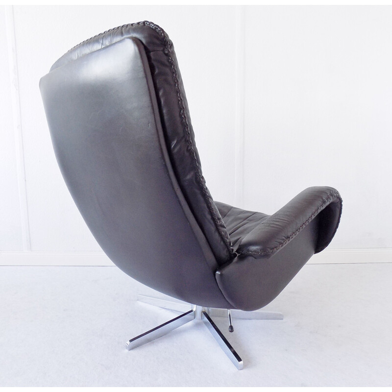 Vintage James Bond Chair black leather armchair 1969s