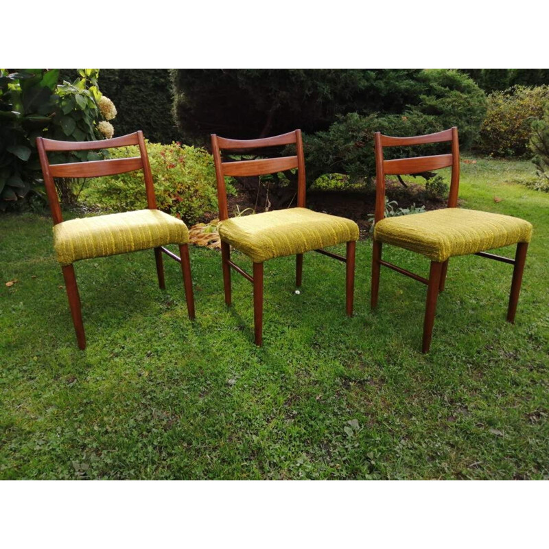 Set of 3 vintage chairs