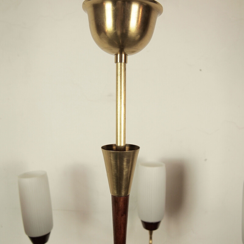 Vintage opalino, latão e candelabro de madeira, Itália 1950