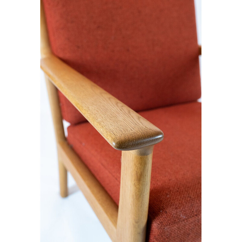 Vintage red wool and oak armchair by Hans J. Wegner by Getama 1960