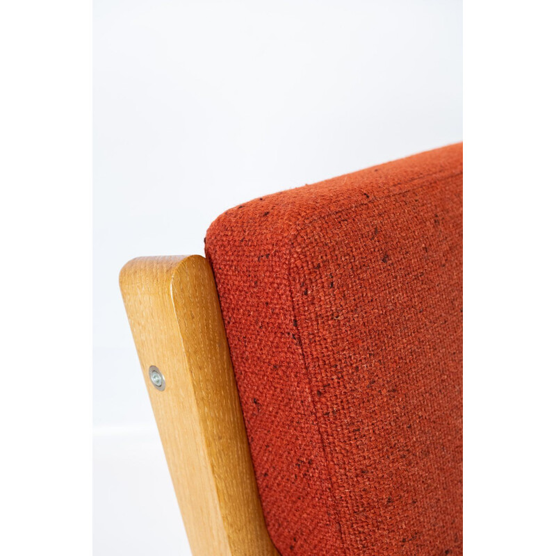 Poltrona Vintage em lã vermelha e carvalho por Hans J. Wegner por Getama 1960