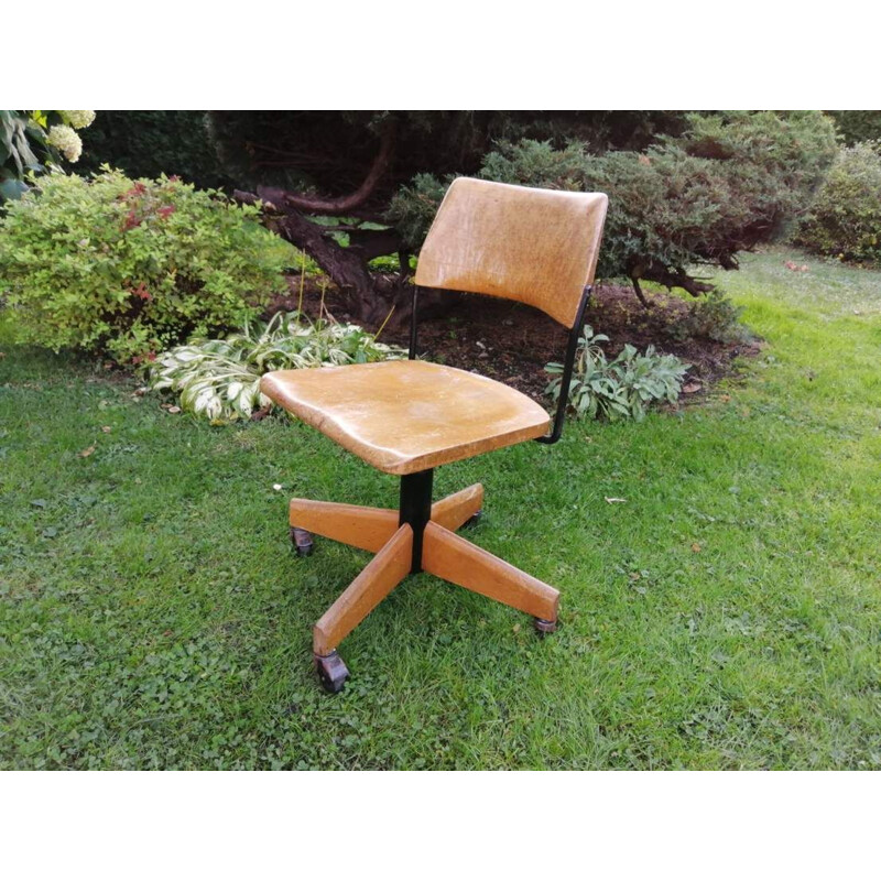 Vintage office chair adjustable in height