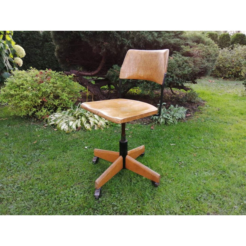 Vintage office chair adjustable in height