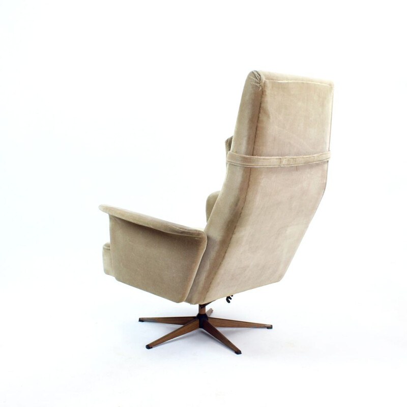 Midcentury Swivel Armchair In Silver Velvet, Czechoslovakia 1960s