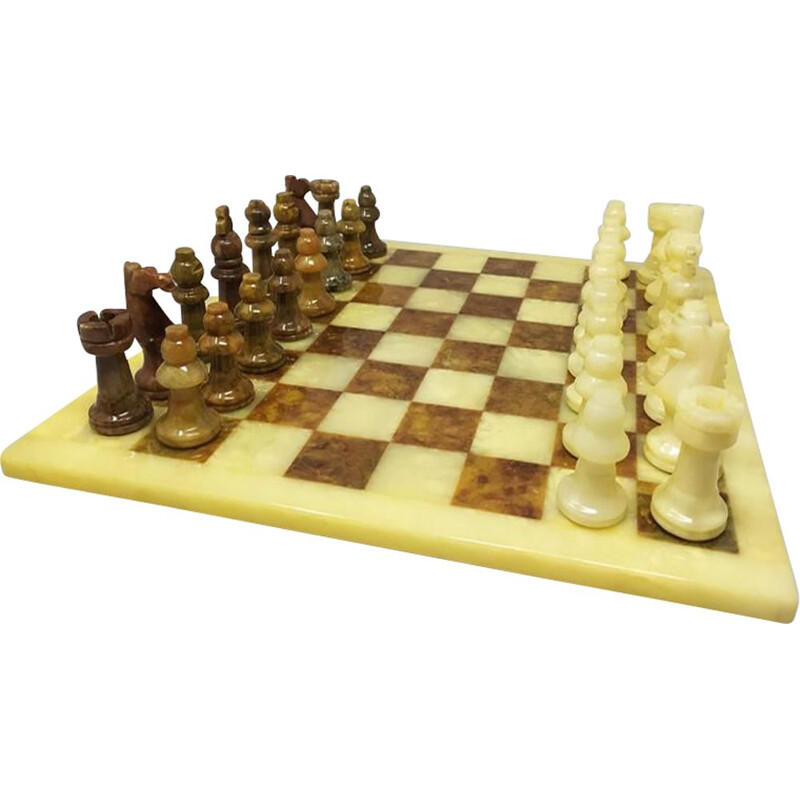 Vintage Chess Set in Volterra Alabaster Handmade Avvenuto Italian 1960s