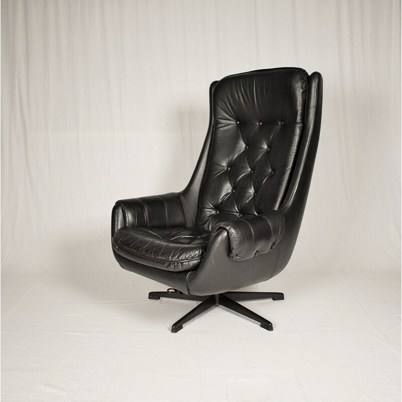 Vintage leather armchair from Peem, Scandinavia 1970