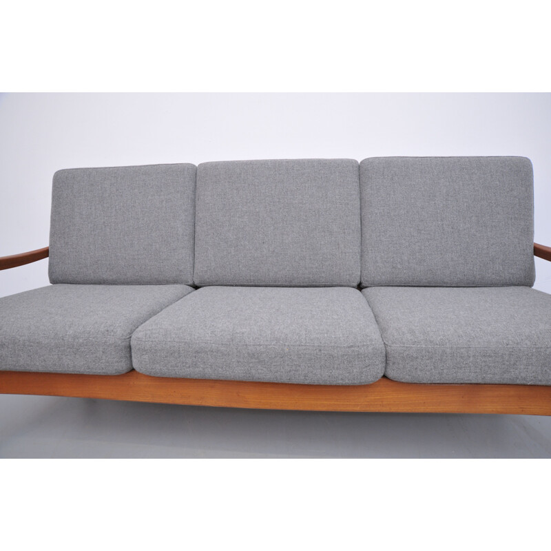 Vintage sofa 'Senator' Ole Wanscher by France & Son in Denmark