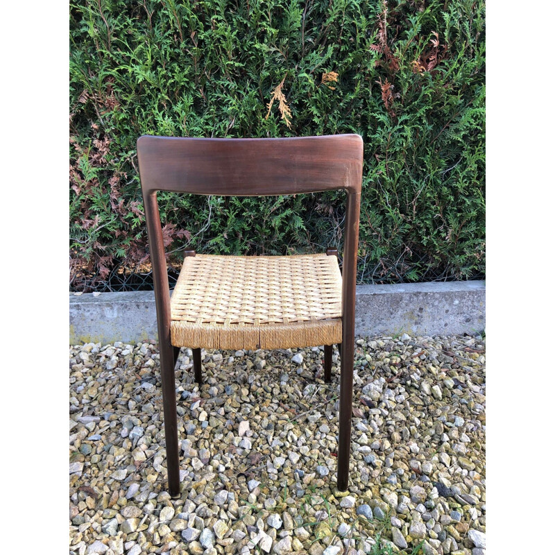 Set of 6 vintage Niels O Møller chairs by JL Møller 1960