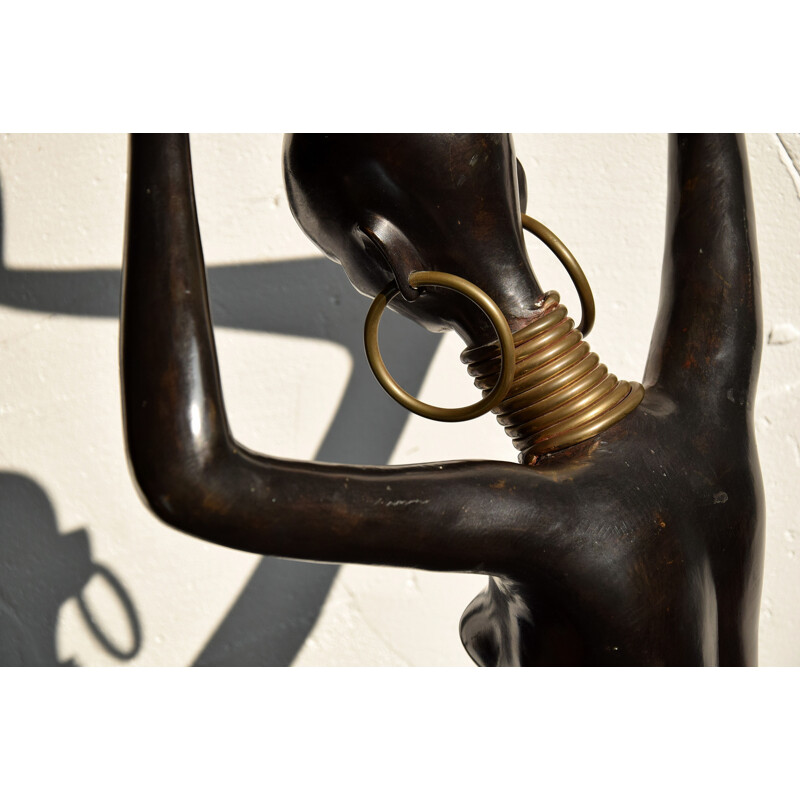Statua vintage di bellezza africana in ottone e rame