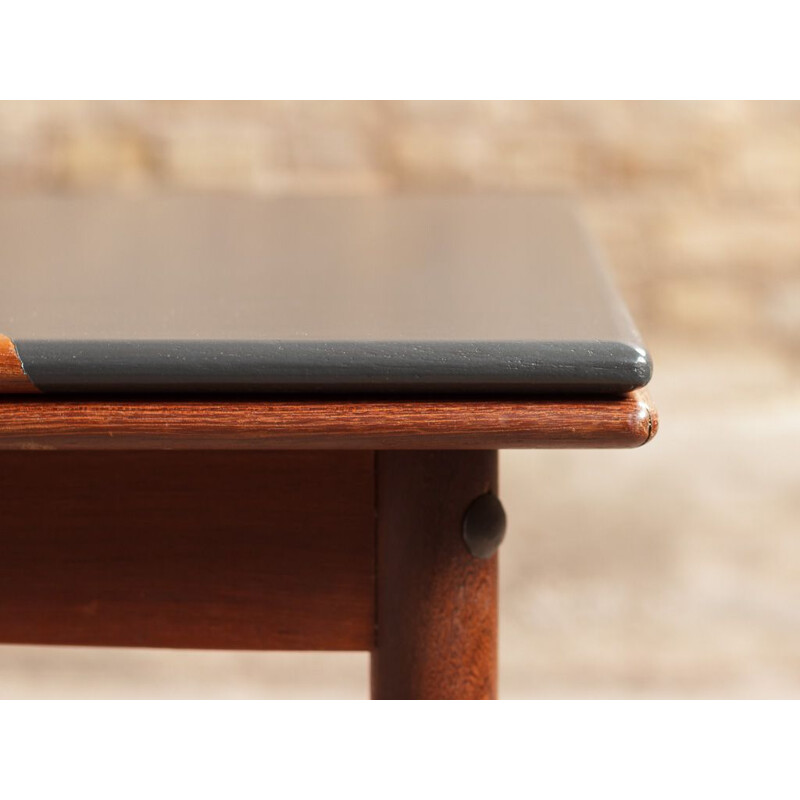 Vintage Danish dining table in solid teak with 2 integrated extensions