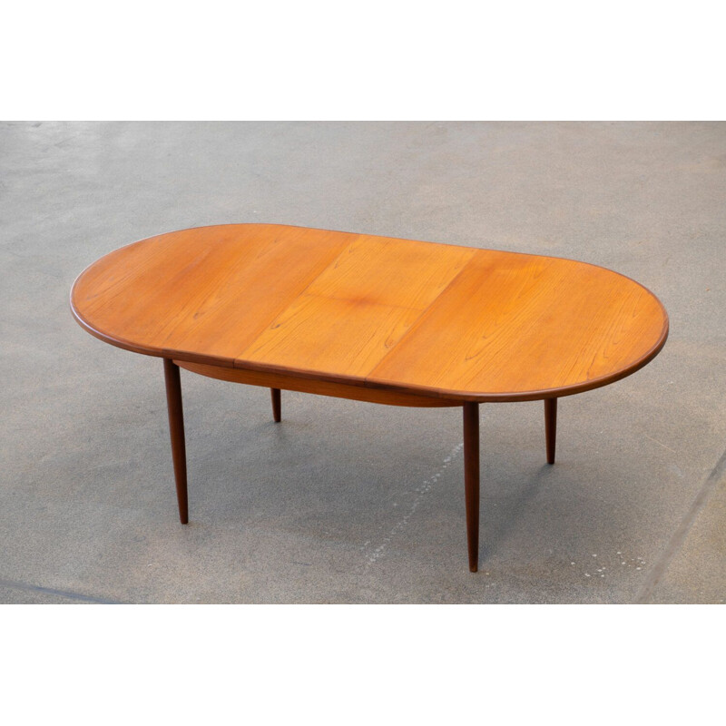 Vintage scandinavian table G-Plan 1960