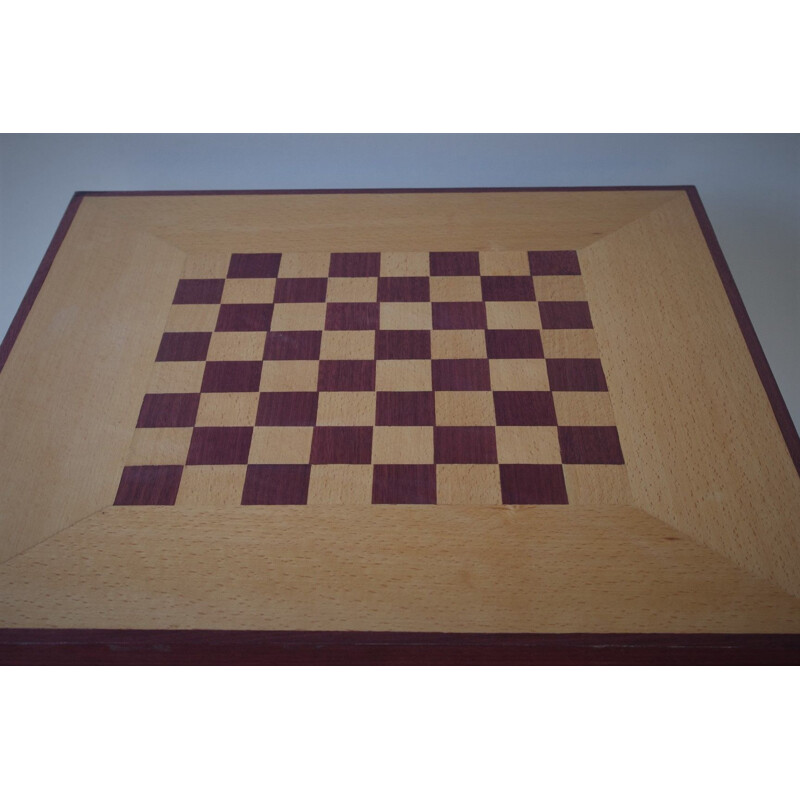 Table vintage de café et d'échecs