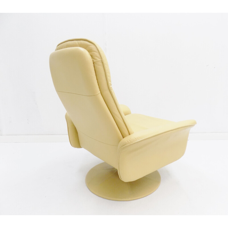 Vintage Tulip leather armchair