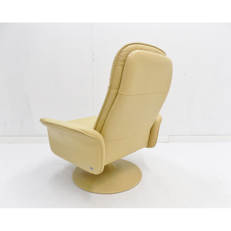 Vintage Tulip leather armchair