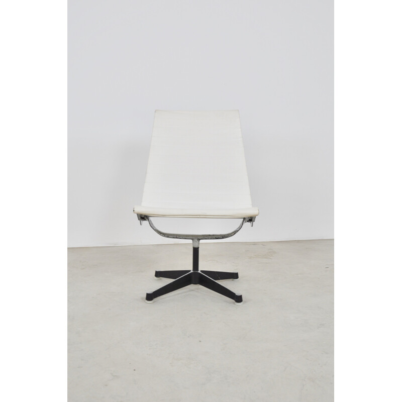 Vintage White Office Armchair by Charles & Ray Eames for Herman Miller 1970s