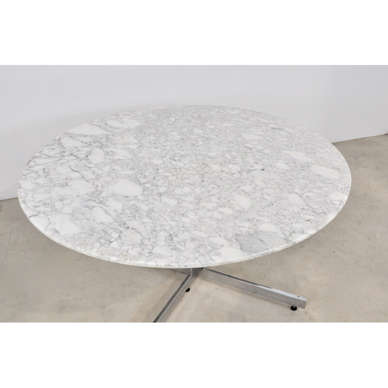 Table ronde vintage en marbre de Carrare 1970