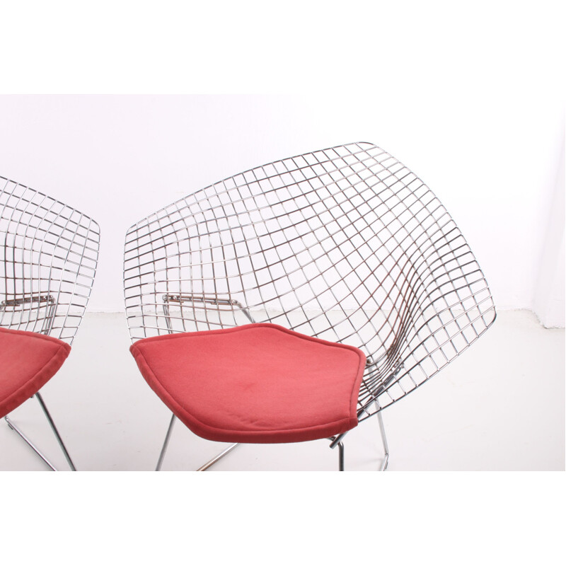 Paire de chaise vintage en fil de fer par Harry Bertoia pour Knoll International 1980