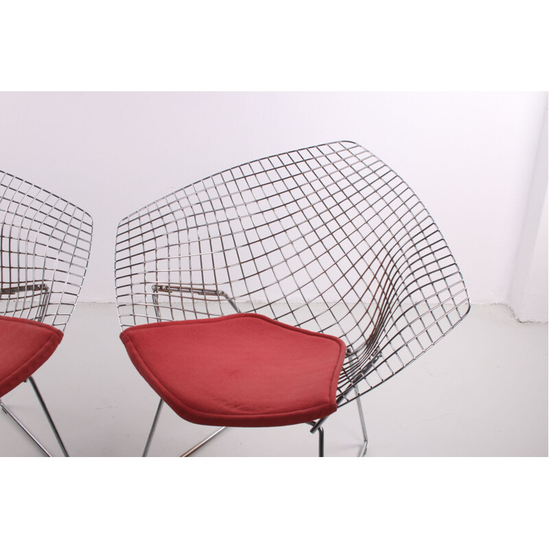 Pair of vintage wire chairs by Harry Bertoia for Knoll International 1980