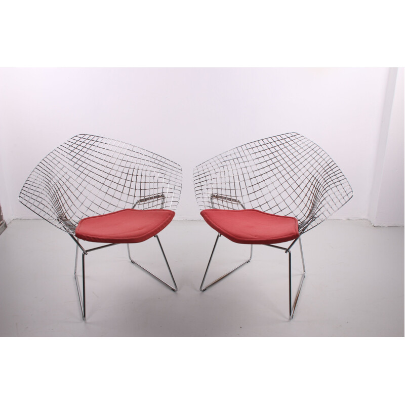 Pair of vintage wire chairs by Harry Bertoia for Knoll International 1980