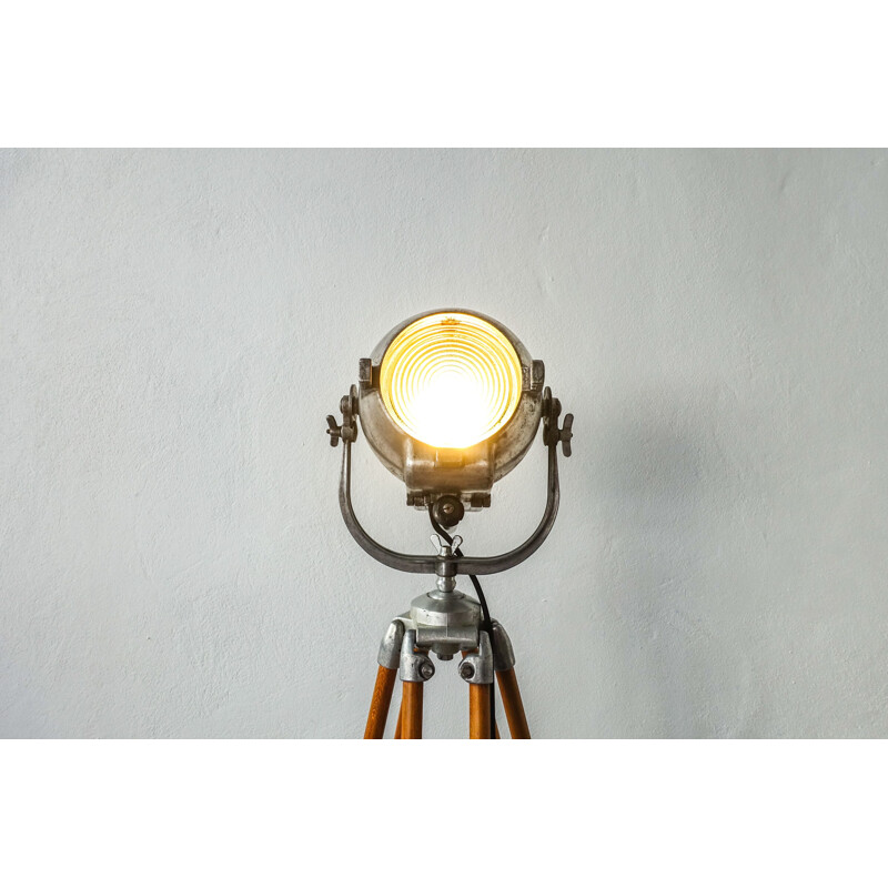 Lampe vintage de Théâtre électrique à brins avec le trépied de Kern Aarau 1950