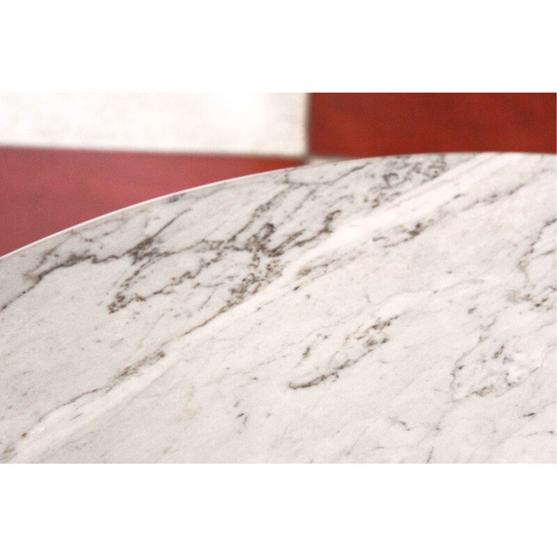 Plateau rond vintage en marbre de Carrare avec structure en fer 1960