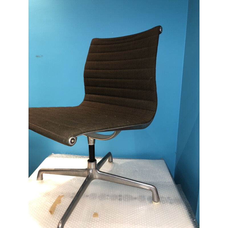 Vintage office chair by Charles and Ray Eames for Herman Miller