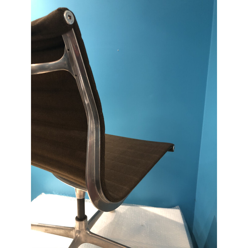 Vintage office chair by Charles and Ray Eames for Herman Miller