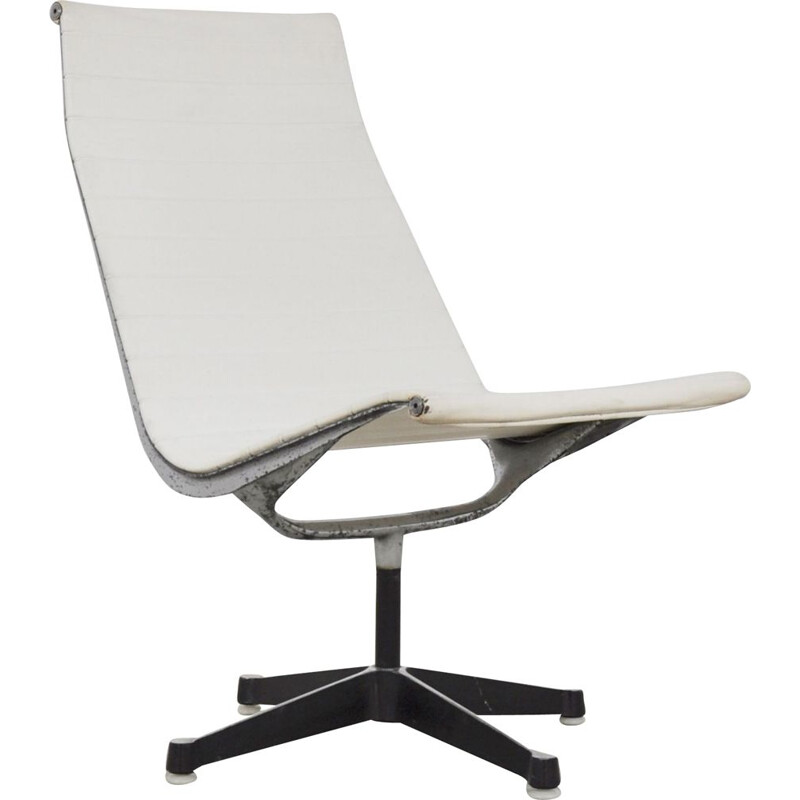 Vintage White Office Armchair by Charles & Ray Eames for Herman Miller 1970s