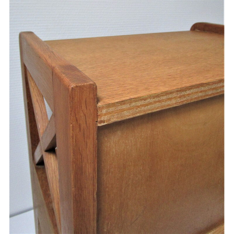 Table de chevet vintage en bois à croisillons 1950