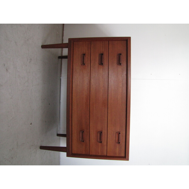 Vintage chest of drawers in teak danish