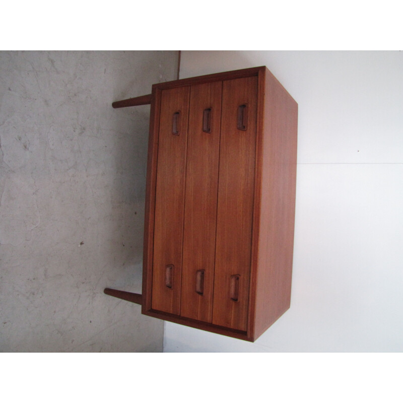 Vintage chest of drawers in teak danish