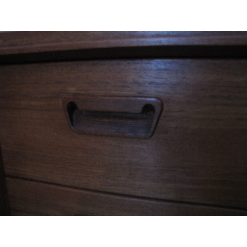 Vintage chest of drawers in teak danish