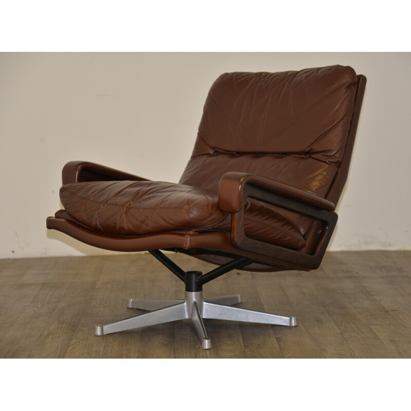 Strassle armchair in leather, Andre VANDENBEUCK - 1960s