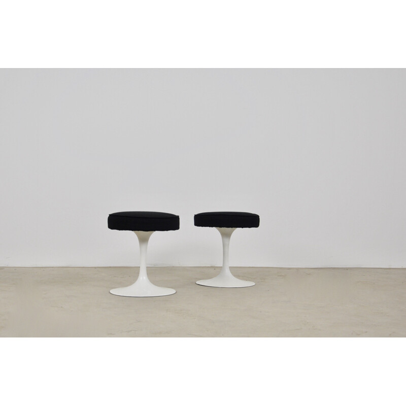 Pair of vintage Tulip Stool by Eero Saarinen for Knoll 1970s