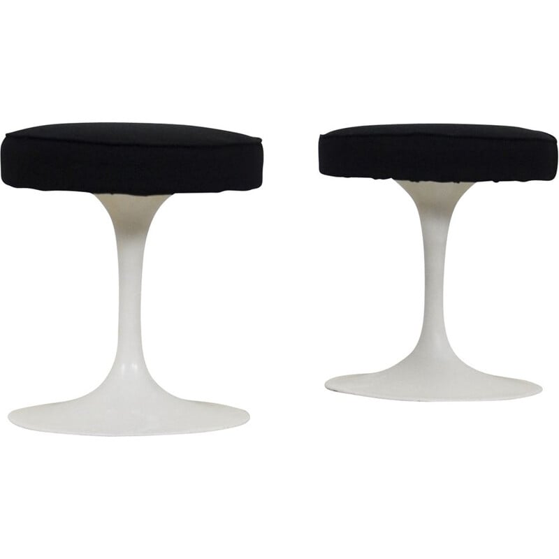 Pair of vintage Tulip Stool by Eero Saarinen for Knoll 1970s