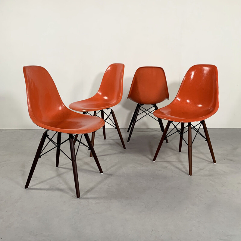 Chaise Vintage Coral DSW par Charles & Ray Eames pour Herman Miller 1970