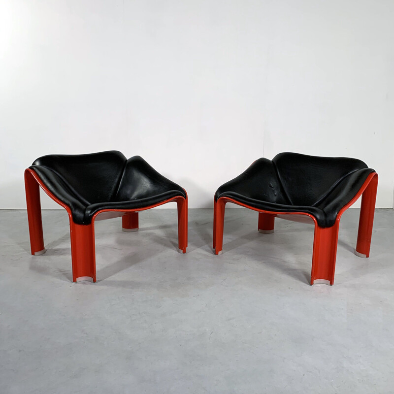 Pair of vintage F300 Lounge Chairs in Leather by Pierre Paulin for Artifort, 1960s