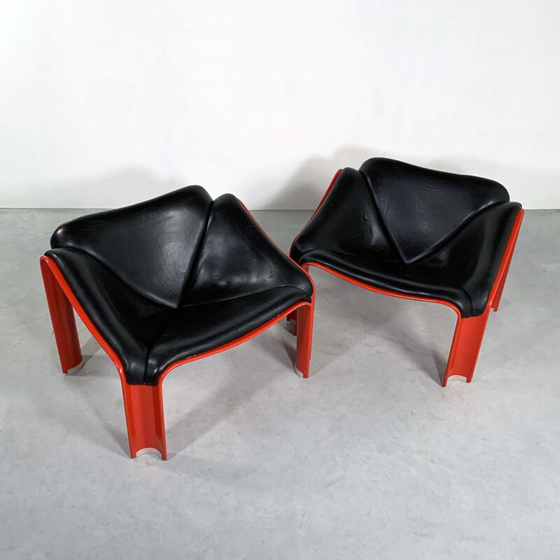 Pair of vintage F300 Lounge Chairs in Leather by Pierre Paulin for Artifort, 1960s