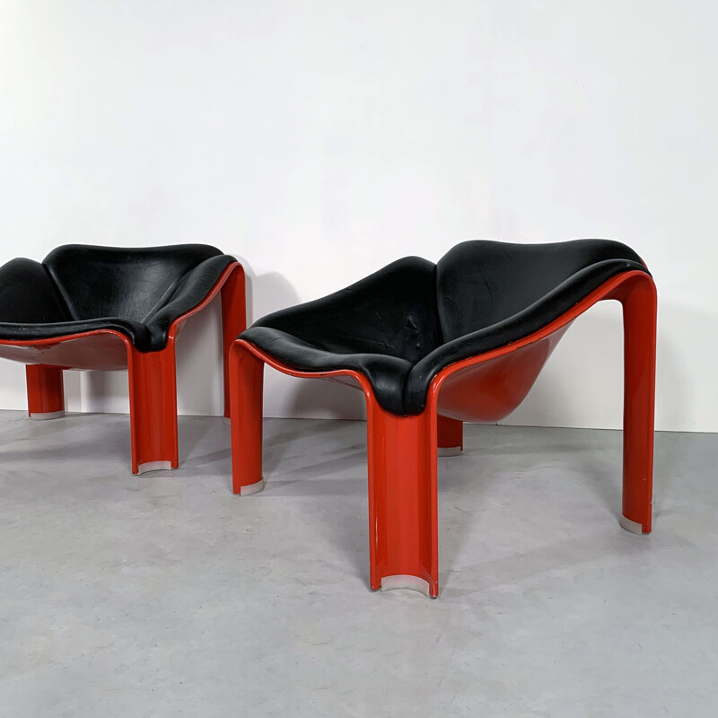 Pair of vintage F300 Lounge Chairs in Leather by Pierre Paulin for Artifort, 1960s