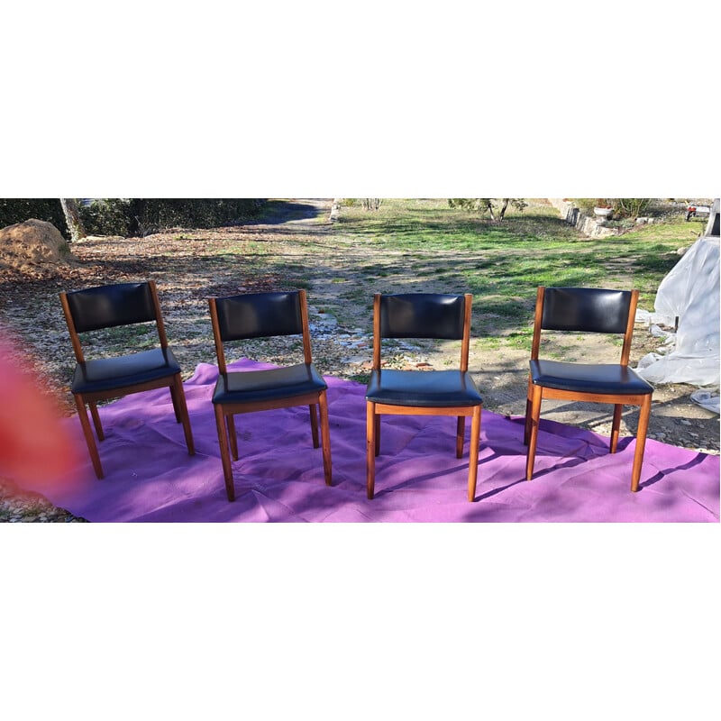 4 chaises vintage en teck et Skaï noir scandinaves