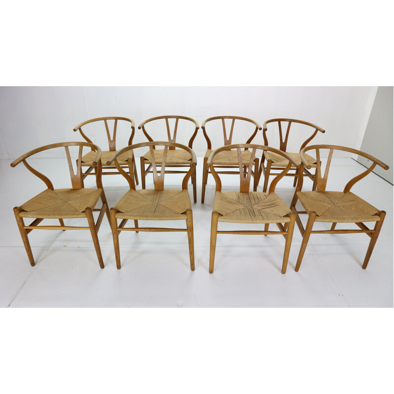 Set of 8 Vintage Dinning Room Of Wishbone CH24 Chairs & Dining Table AT-312  Hans J. Wegner